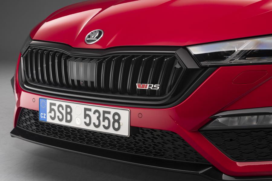 Детали экстерьера Skoda Octavia RS iV Combi 2020 года  (WW) (фото 9 из 22)